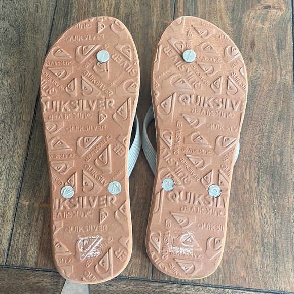 NWOT~Quiksilver Men's Molokai 3 Point Flip Flop Sandal - Picture 4 of 4